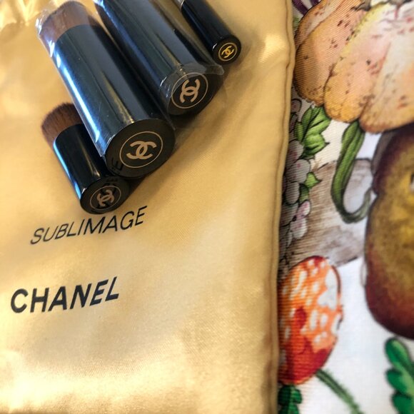 CHANEL Other - NEW CHANEL Makeup Brushes (4) 3-2.5 in. 1-1 in.